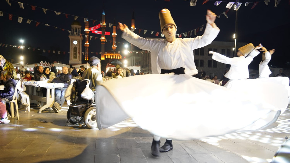 Manisa 100. yıl meydanı