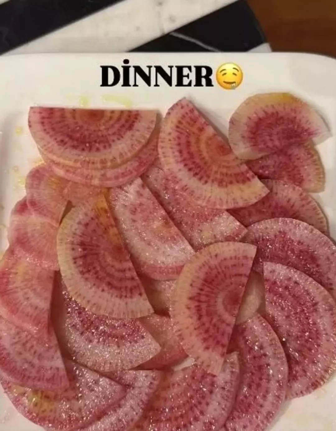 Akşam Yemeği Tabağı Olay Oldu