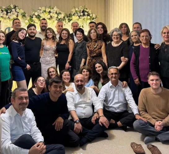 Ali Akyıldız kızını nişanladı