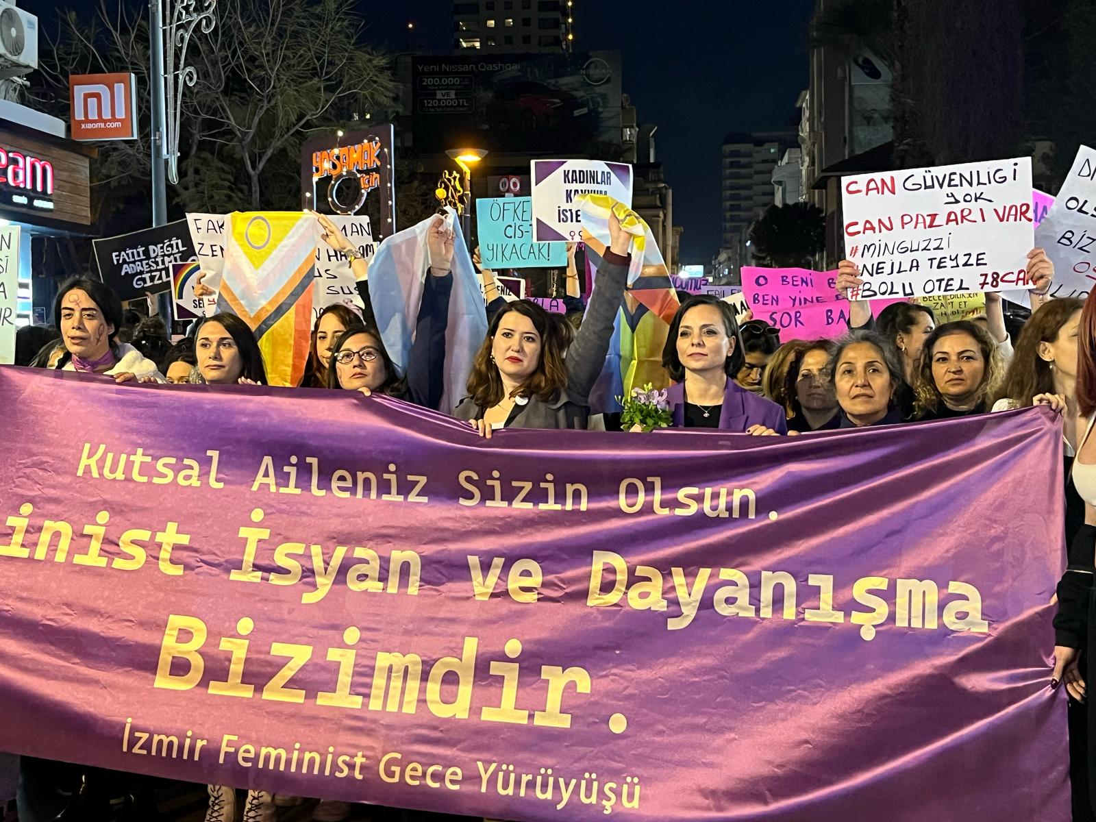 kadın yürüyüşü