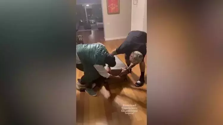 Bavul İçinde Sürpriz