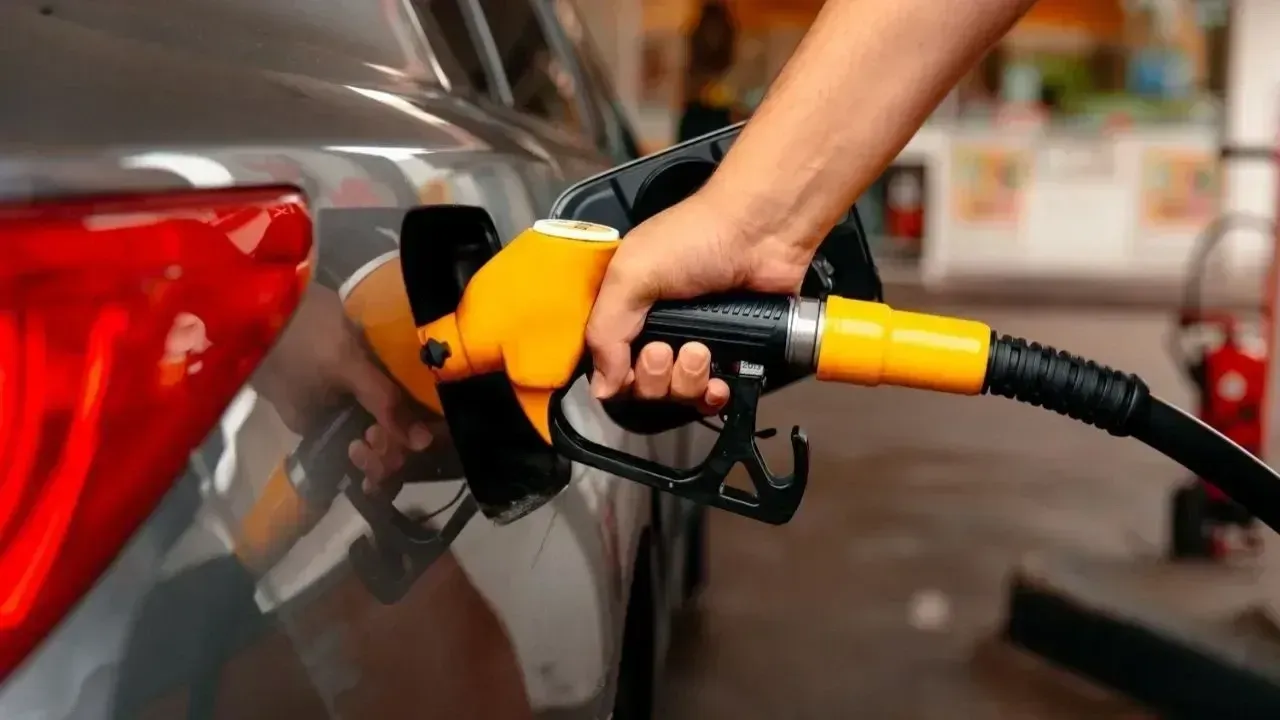 Benzine indirim