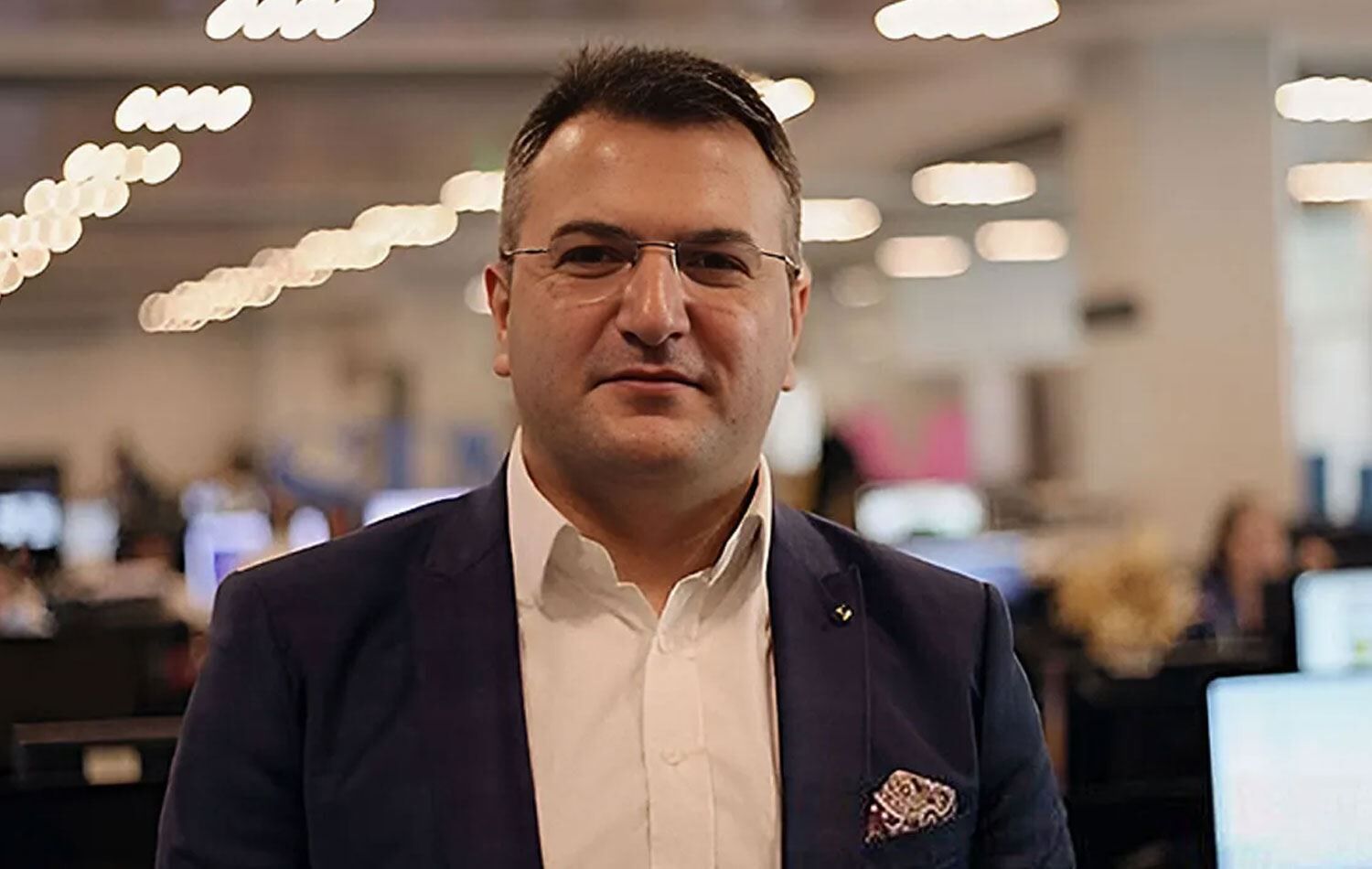 Cem Küçük-2