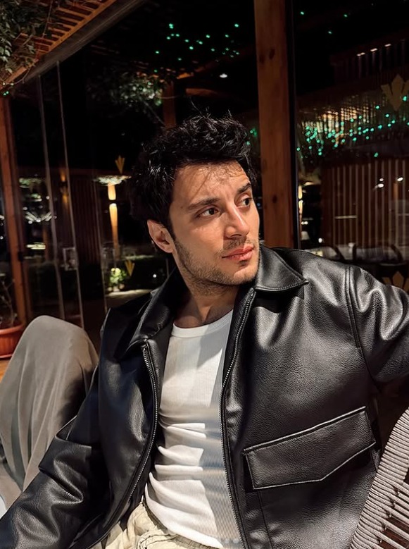 Devrim Kabacaoğlu hangi dizi ve filmlerde oynadı?