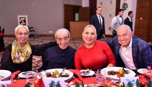 Edip Akbayram Ve Ailesi