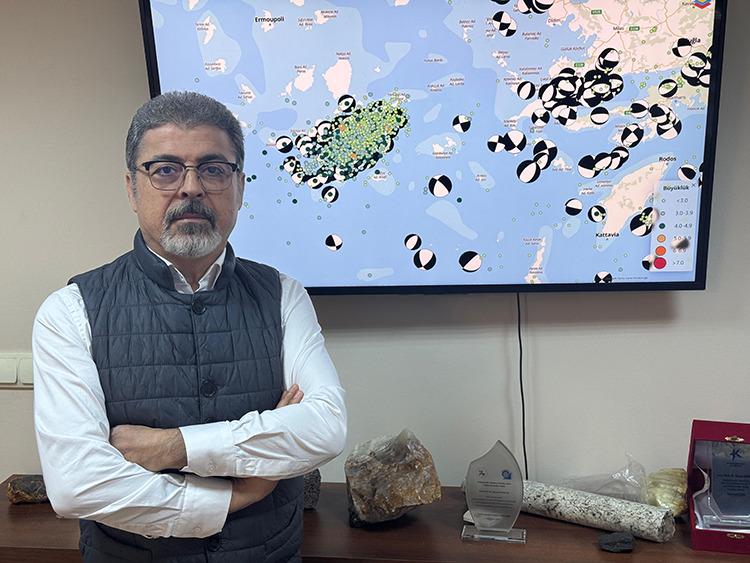 Ege Denizi'nde Depremcikerin Sür