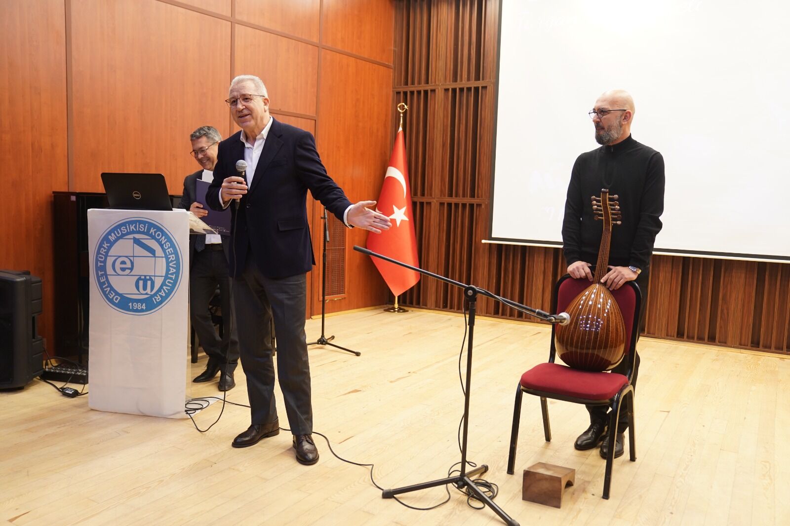 Targan Ud modeli, Ege Üniversitesi'nde tanıtıldı