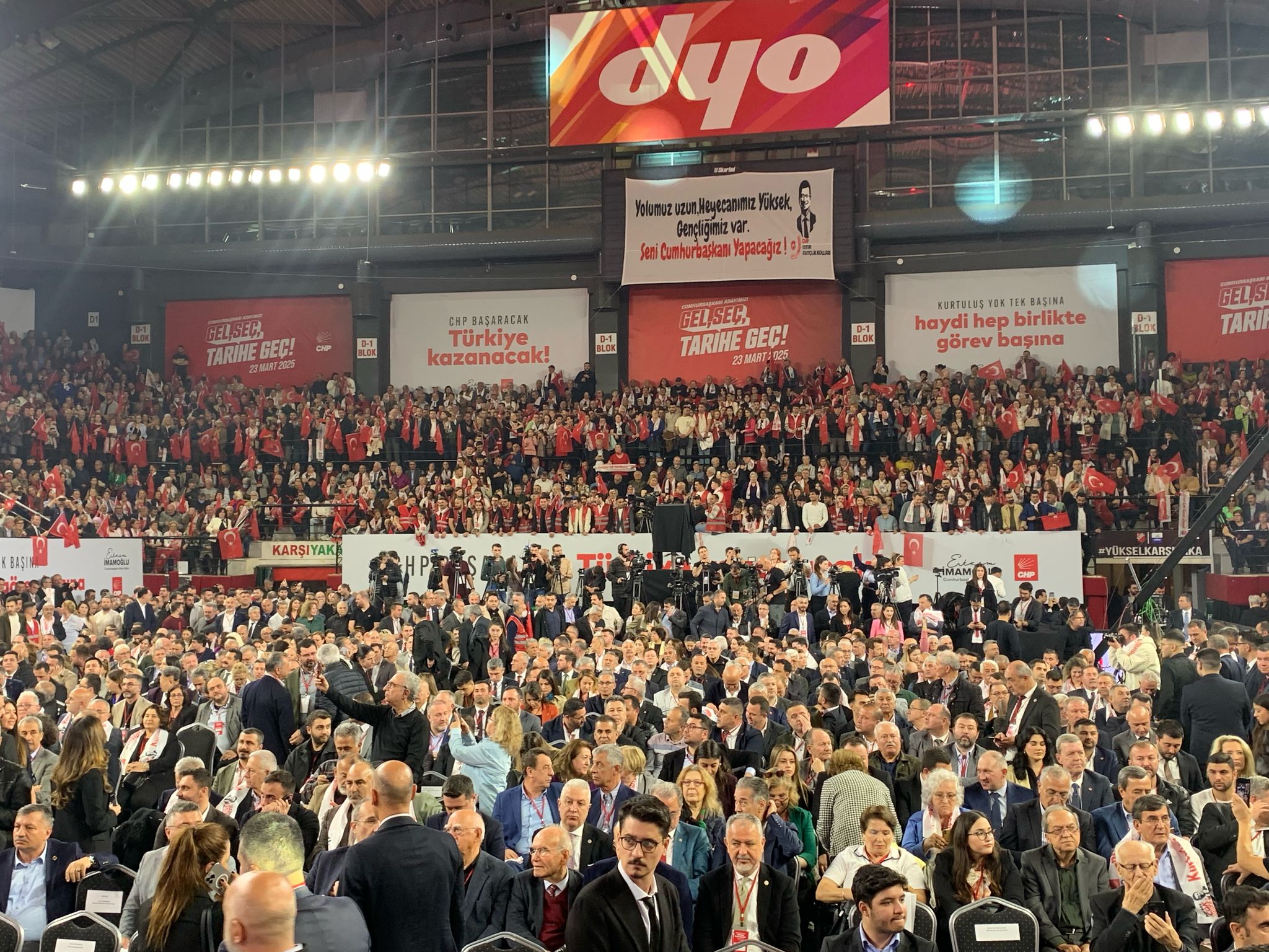 Ekrem Imamoğlu Izmirde (1)