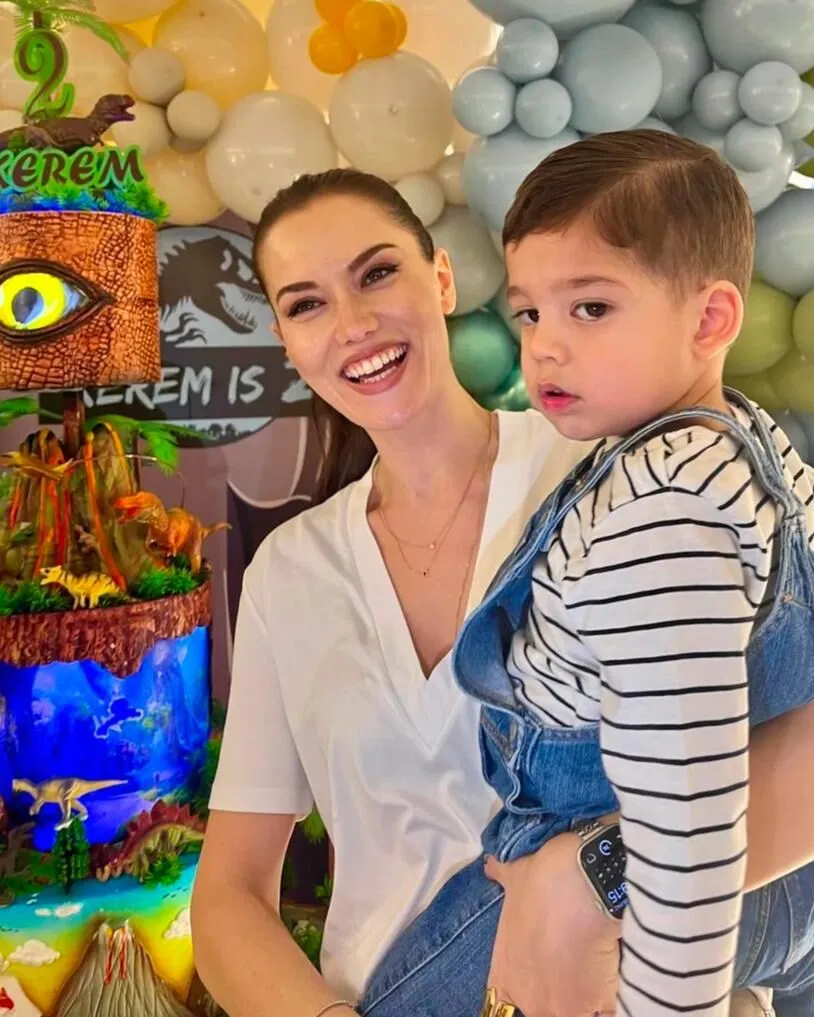 2019'da Karan'ı, 2023'te Kerem'i kucaklarına almışlardı