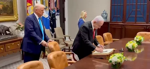 Gündem Olan Trump Fotoğtrafı