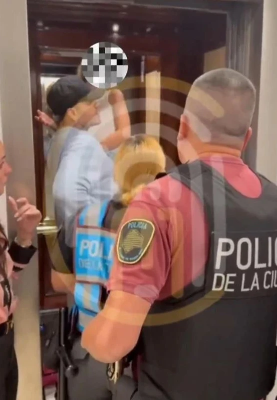 Polis ve acil servis olay yerine geldi