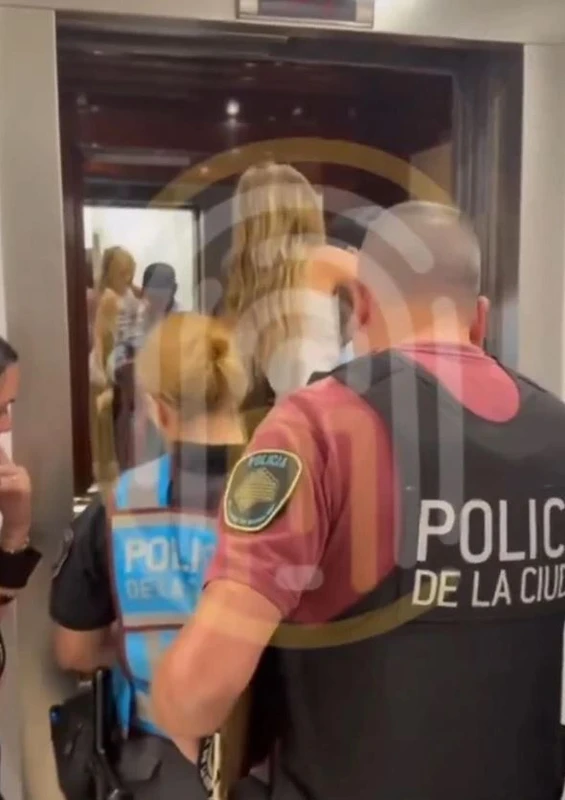 Wanda Nara, polisi ve avukatını aradı