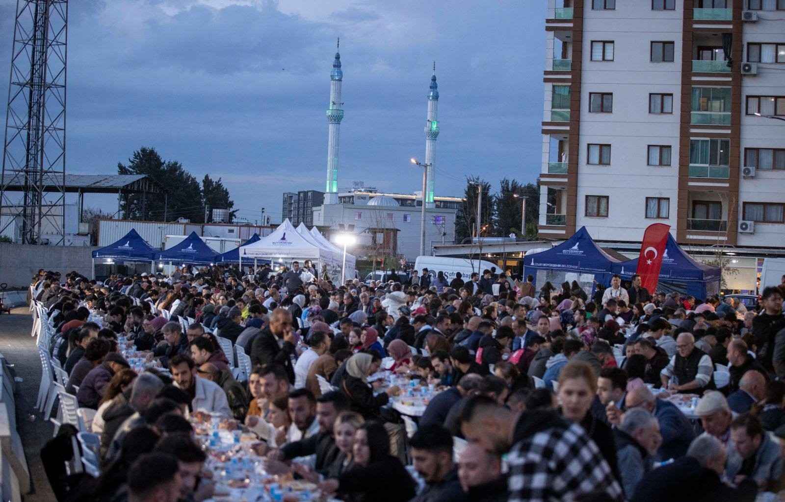 İzmir Çiğli İftar