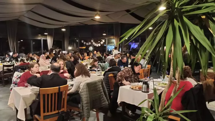 Izmir Şehit Kızı Doğa'yı Doğum Gününde, Babasının Meslektaşları Yalnız Bırakmadı