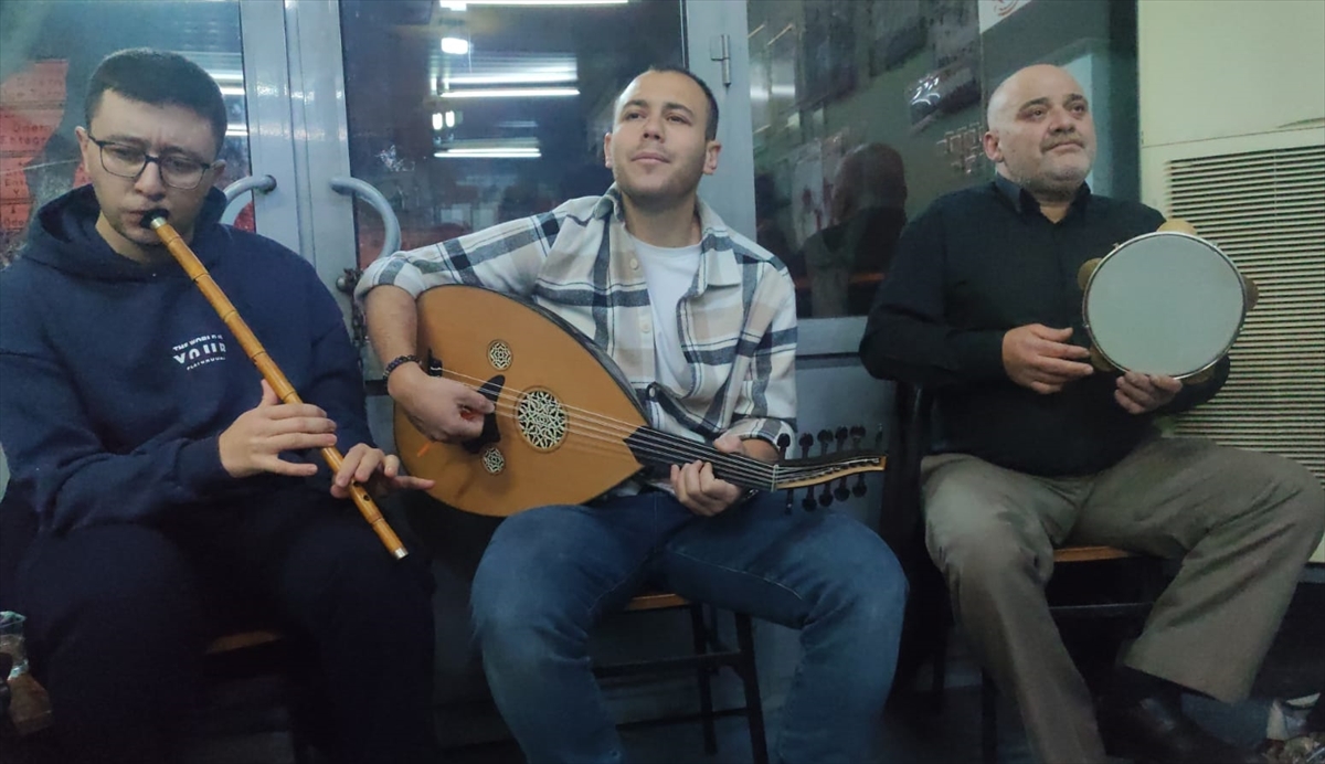 Izmirde 9 Yıldır Süren Gelenek (1)