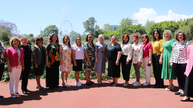 Kadın akademisyen ve yönetici oranı yükseliyor