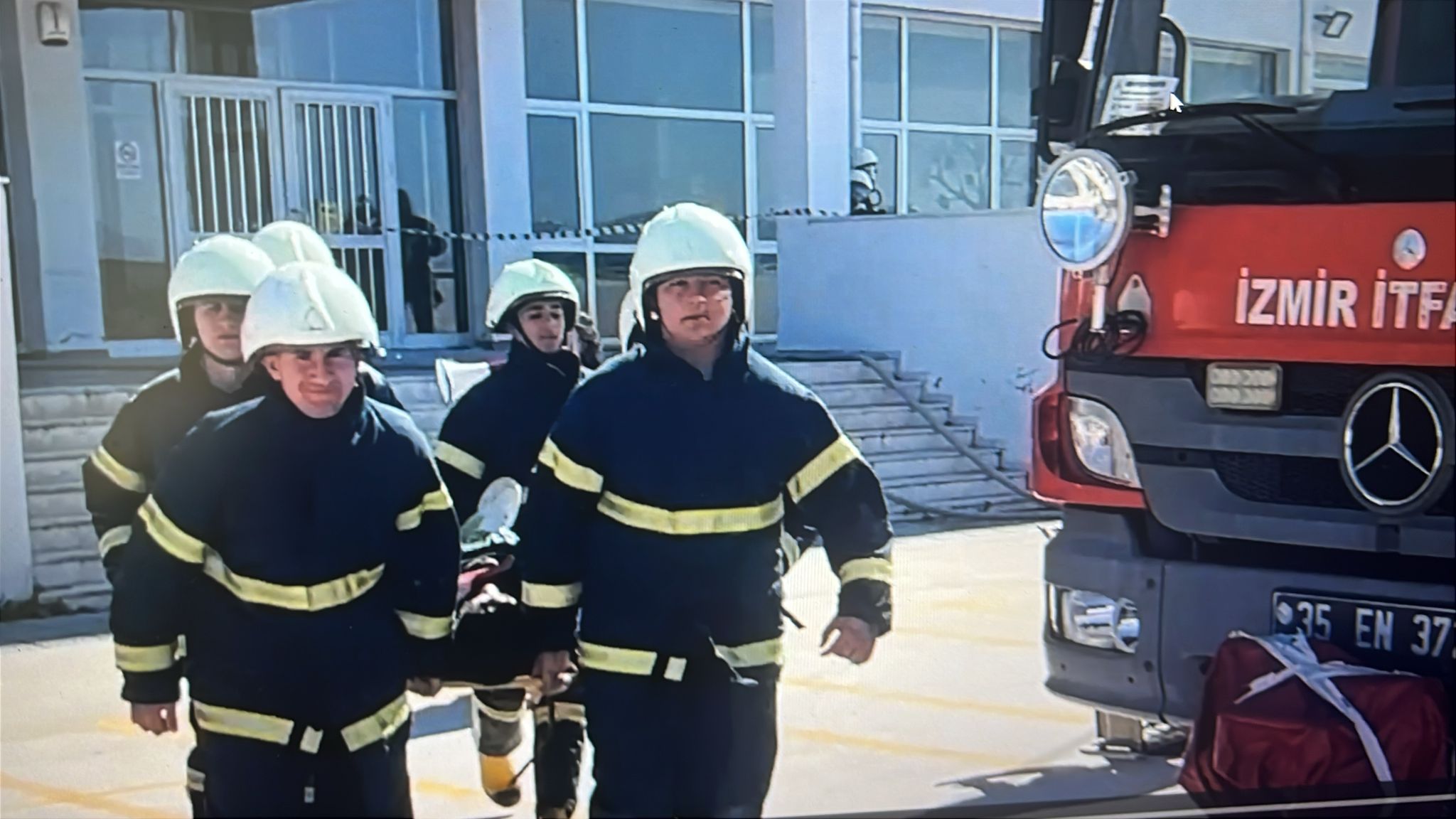 Gerçeği aratmayan tatbikat: Öğrenciler sahada