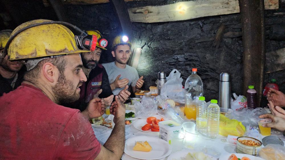 "Biz burada da bir aileyiz"