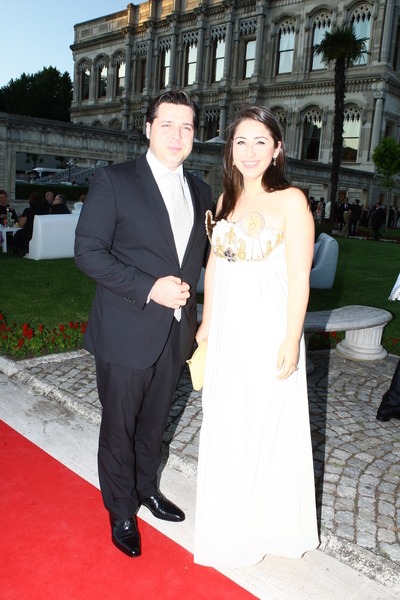 Mesude Evliyazade kiminle evlidir?