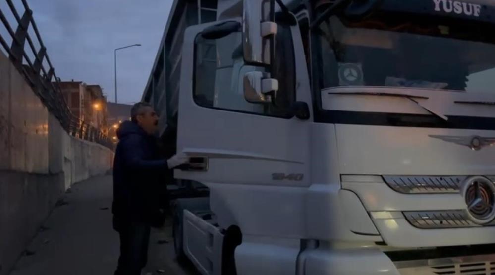 Binlerce Sentetik Ecza Ele Geçirildi