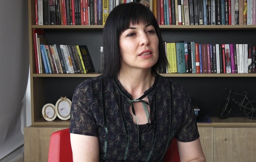 Özlem Akarsu Çelik kimdir?