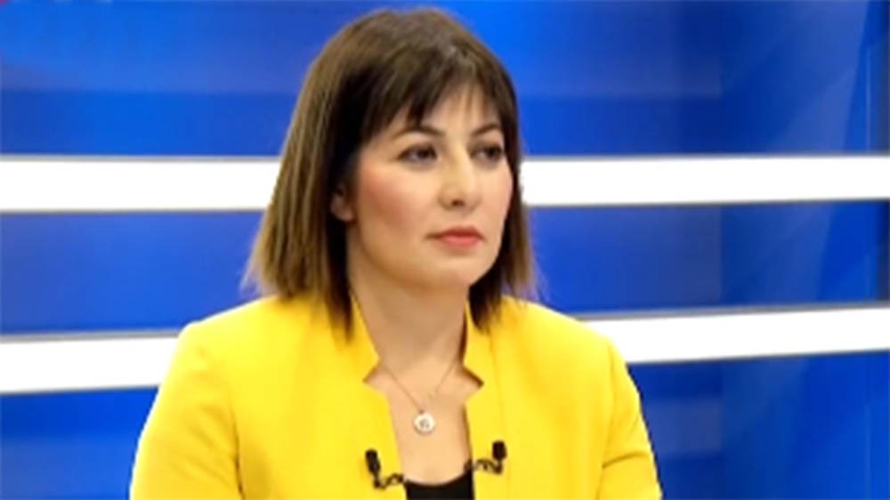 Özlem Akarsu Çelik'in mesleği nedir?