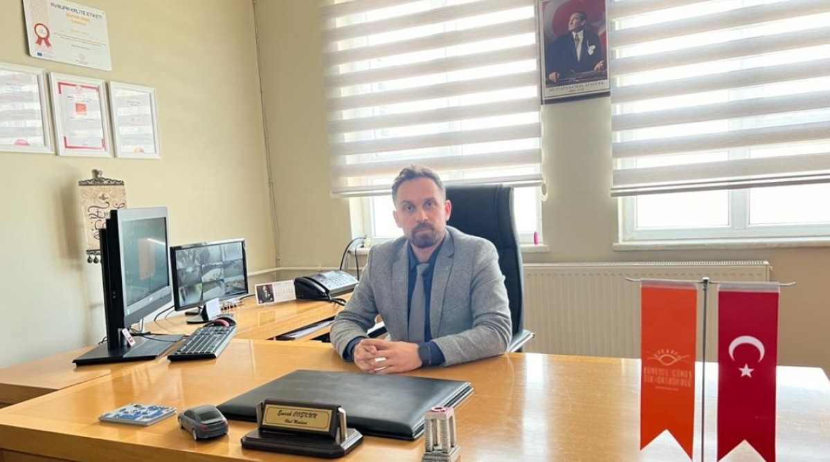 Rahatsızlık nedeniyle okul müdürü hedef oldu