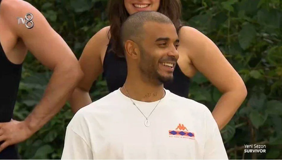 Survivor'a Veda Eden İsim Efecan Dianzenza Oldu