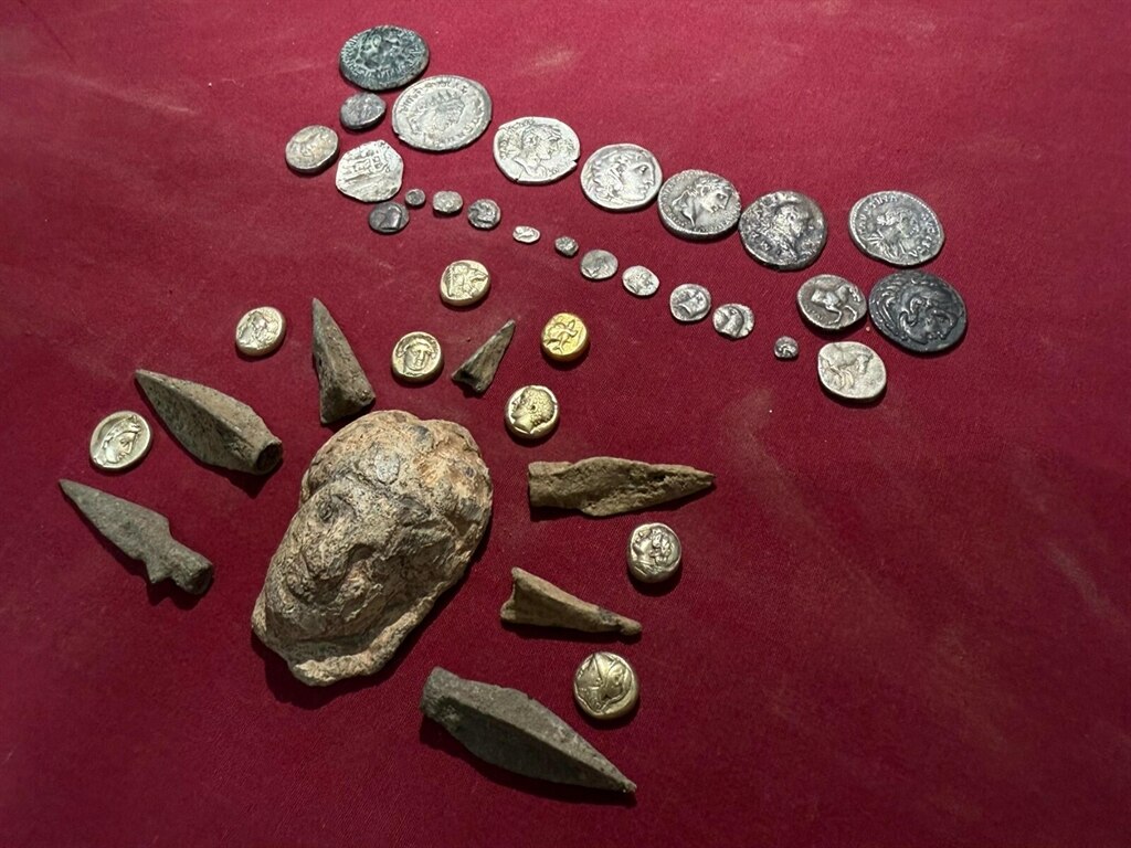 Tarihi Eserlerle Yakalanan 5 Şüp