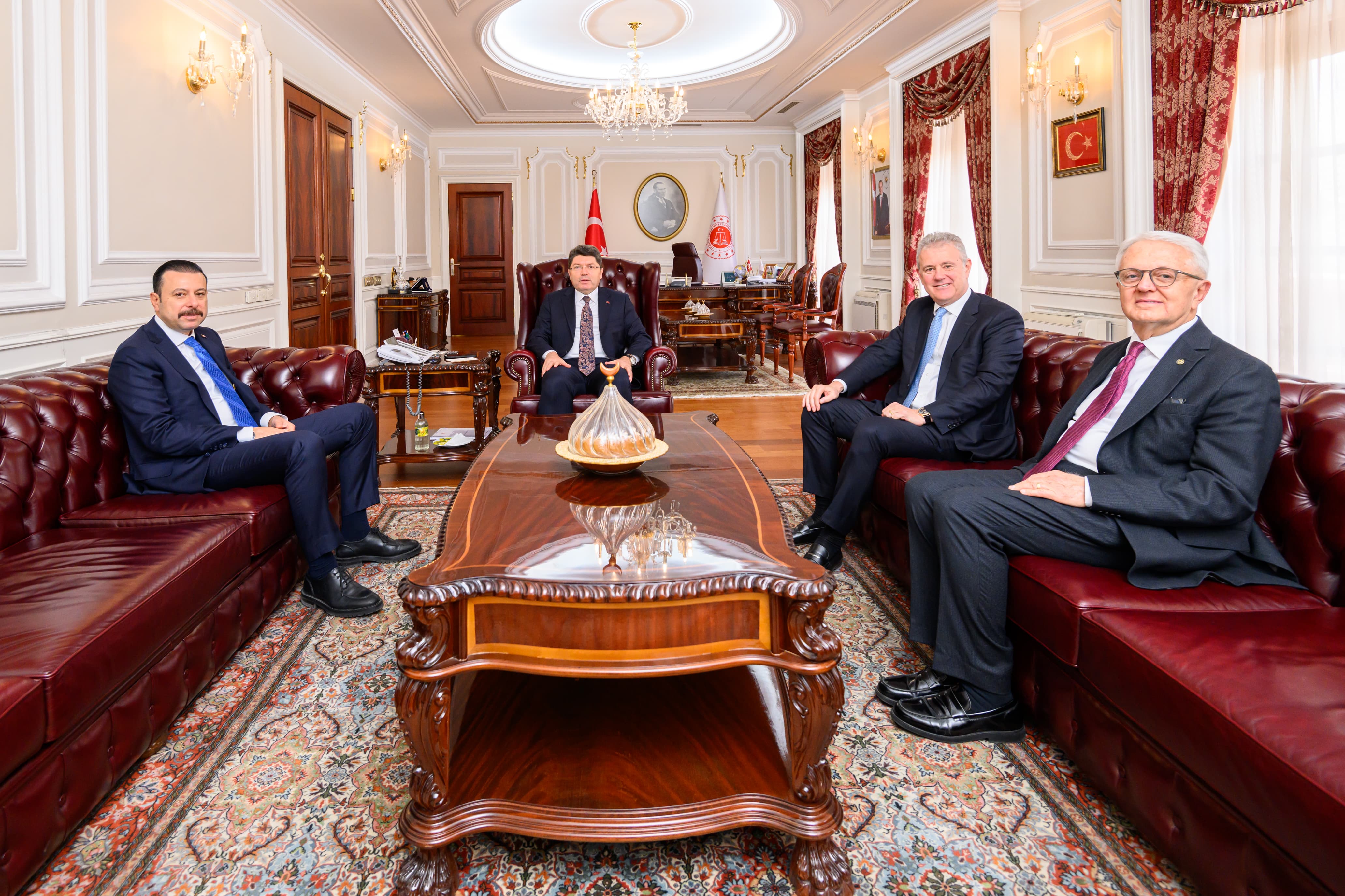 T.c. Adalet Bakanı Yılmaz Tunç Zi̇yareti̇