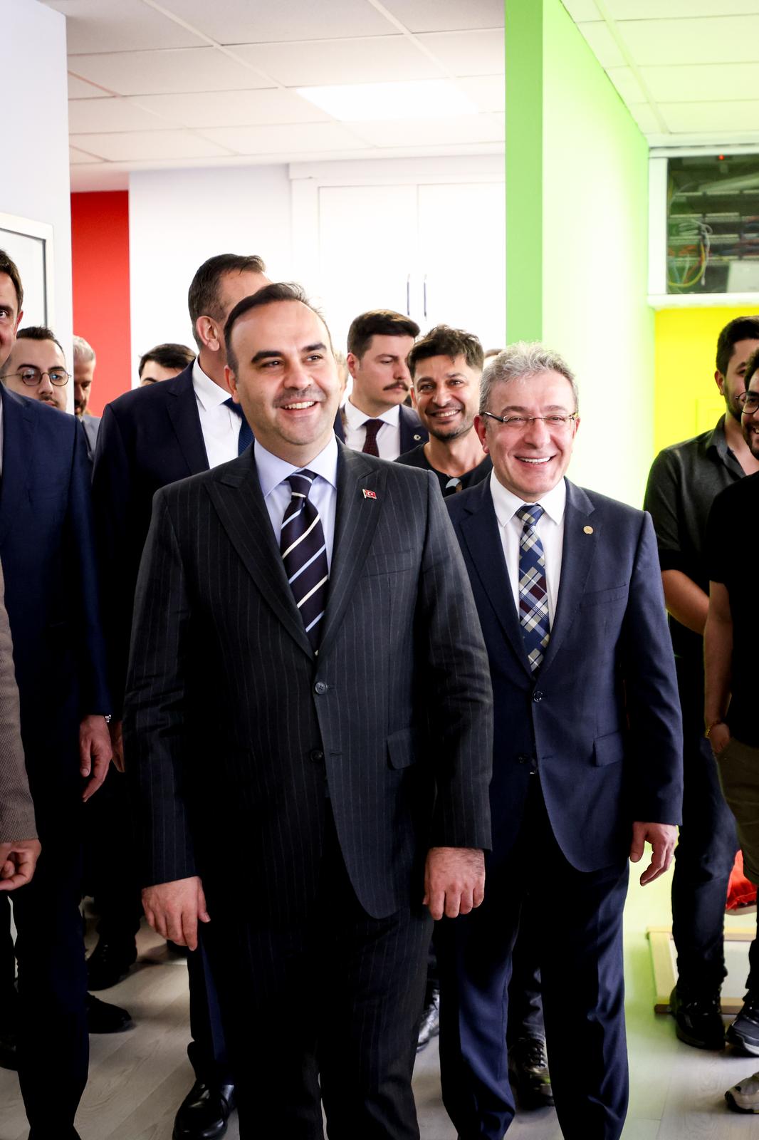 Bakan Kacır