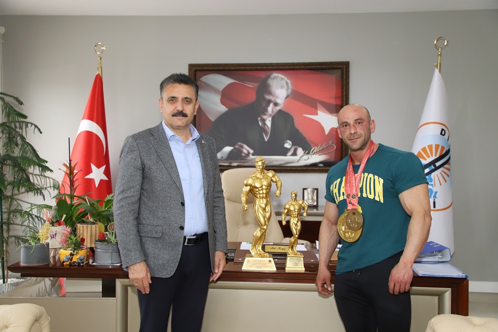 Başkan Adil Kırgöz
