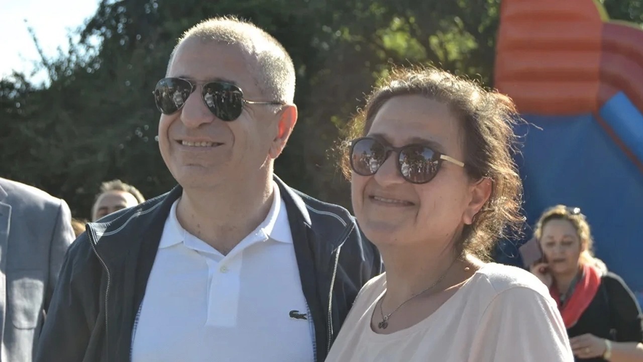 Alp Özdağ'ın annesi Burçin Bulur Özdağ ne iş yapıyor? 
