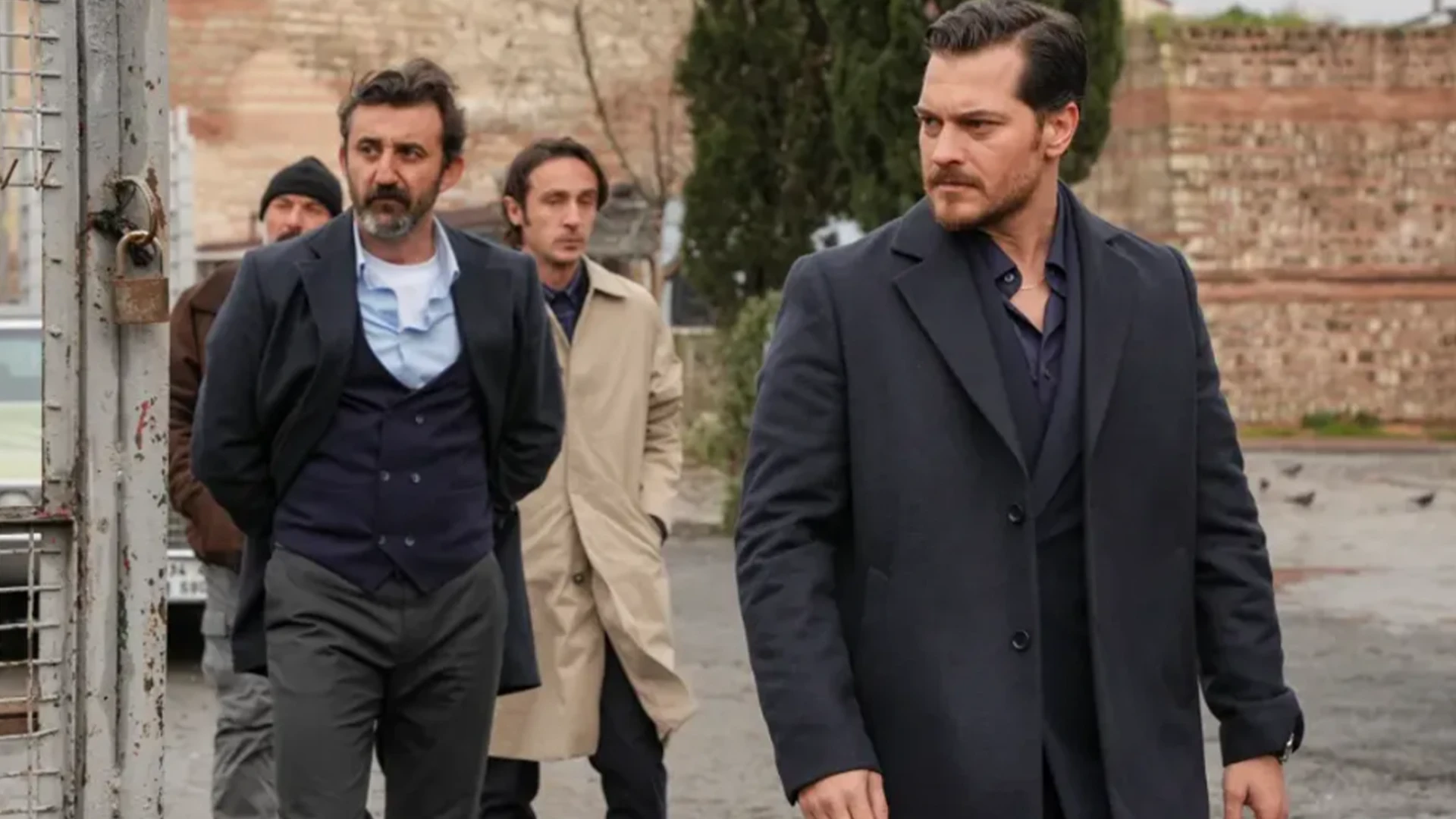 Çağatay Ulusoy daha fazla kazanıyor