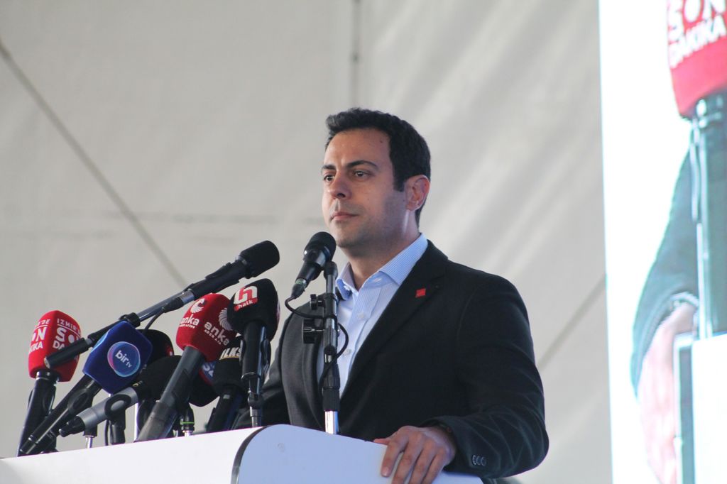 Chp Pm Üyesi Baran Bozoğlu