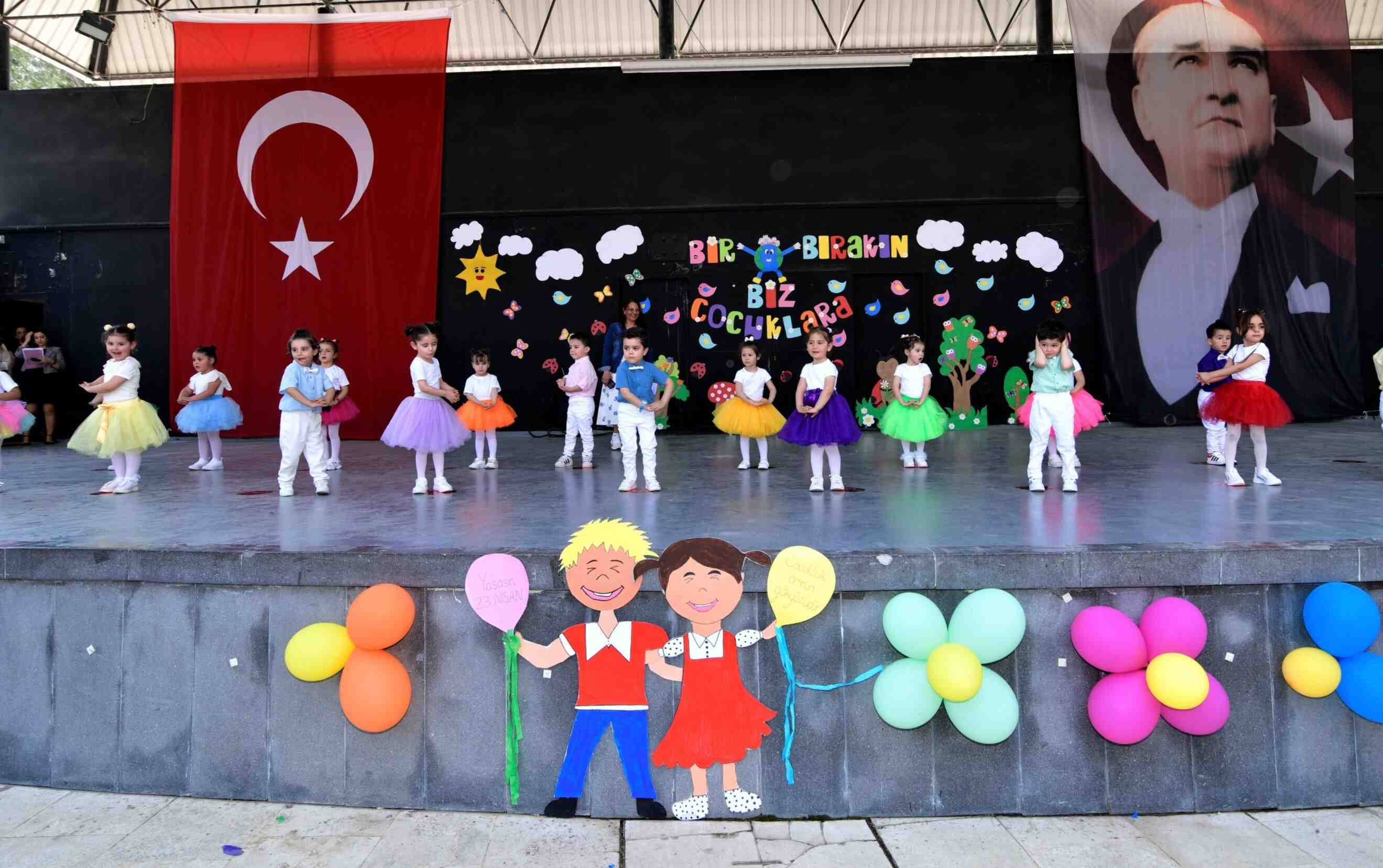 İzmir Bornova’da 23 Nisan coşkusu