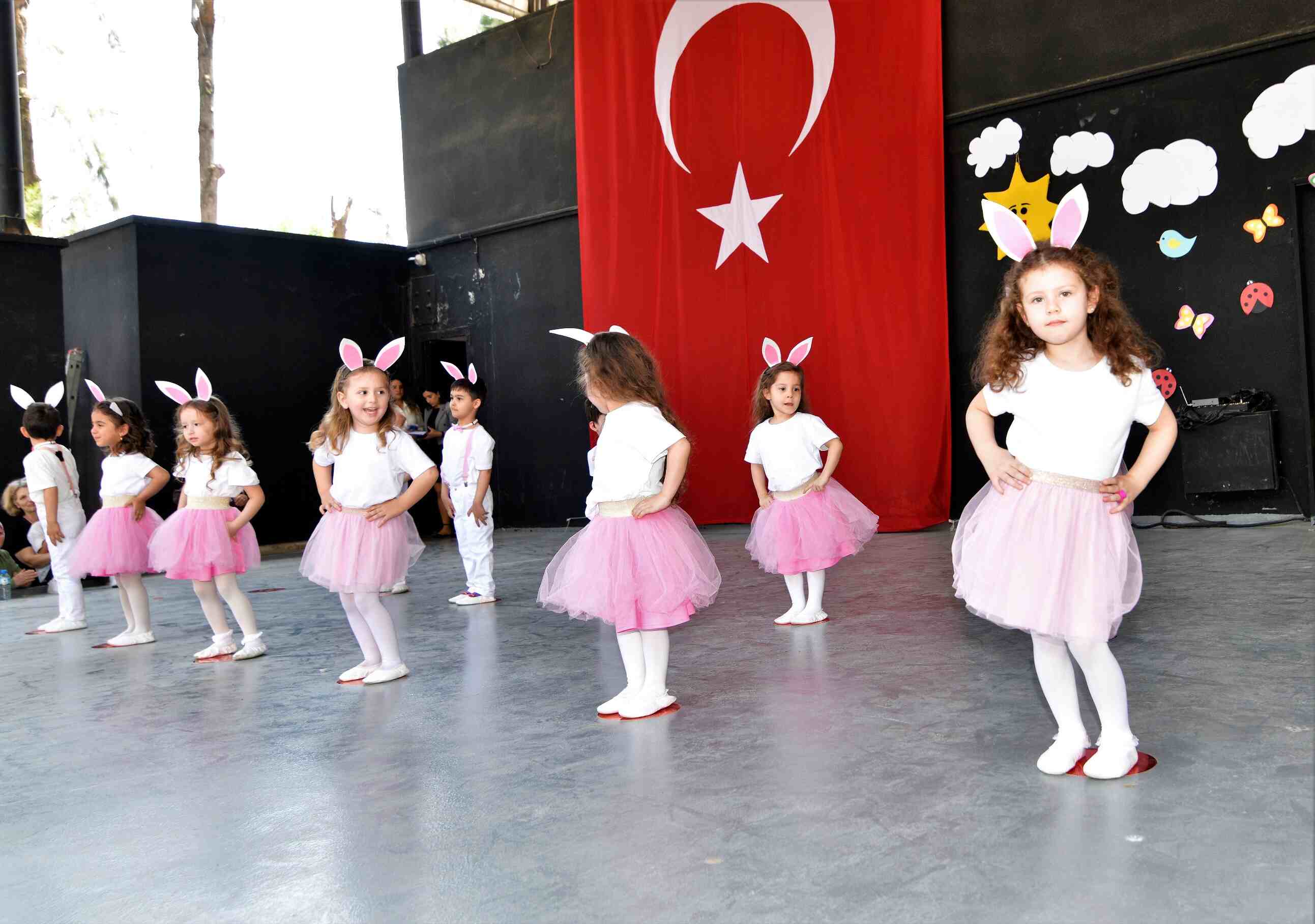 İzmir Bornova’da 23 Nisan coşkusu-1