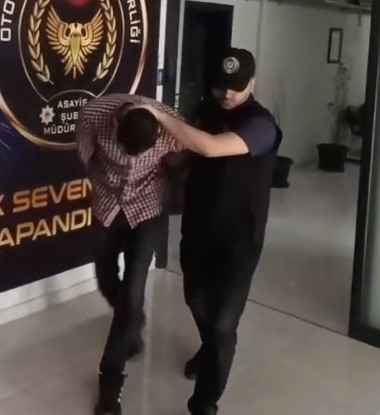 Kıyafet değiştirerek izini kaybettirmeye çalıştı