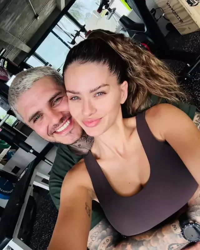 Icardi Ve Sevgilisi-3