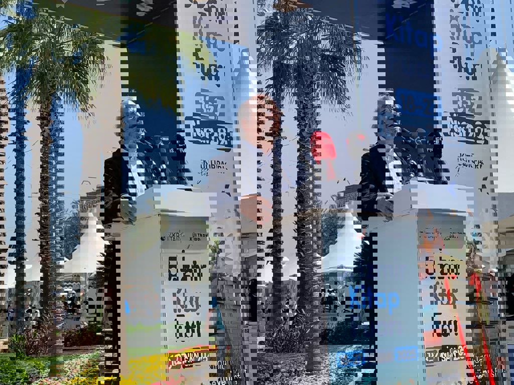 Karikatürist Behiç Ak