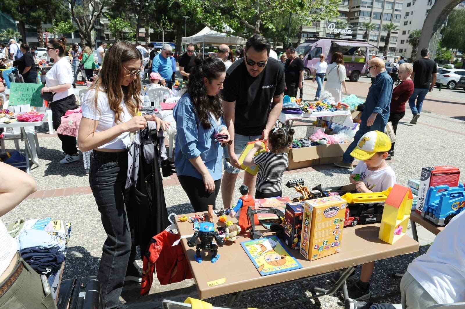 Karşıyaka Takas Pazarı
