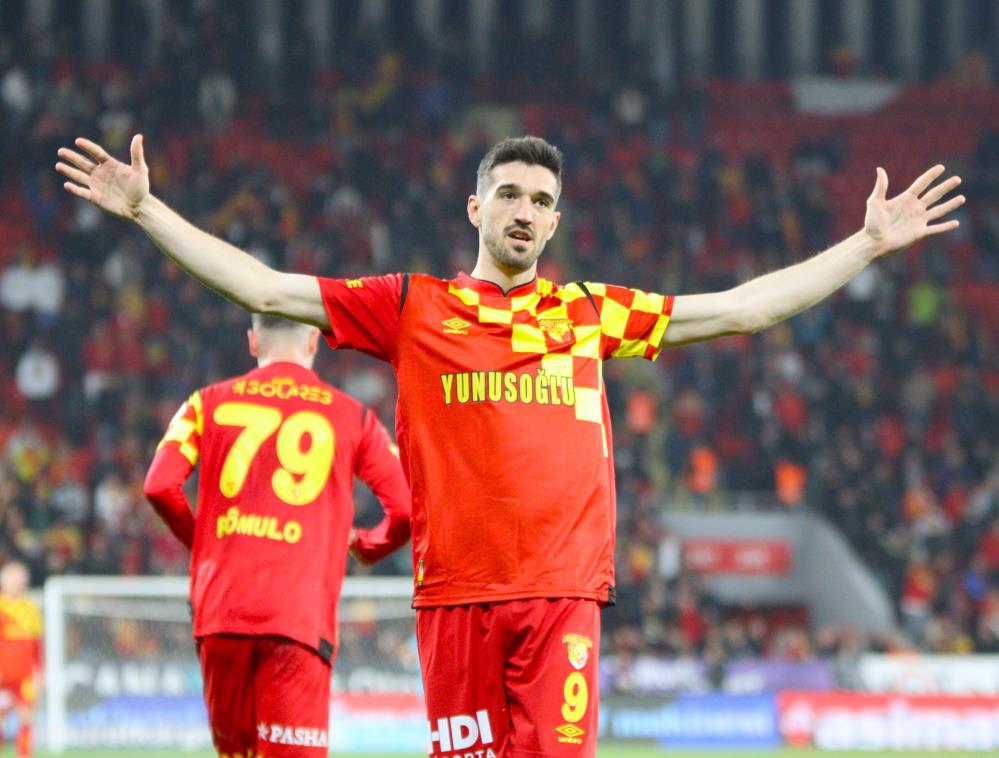 Kubilay Kanatsızkuş 1