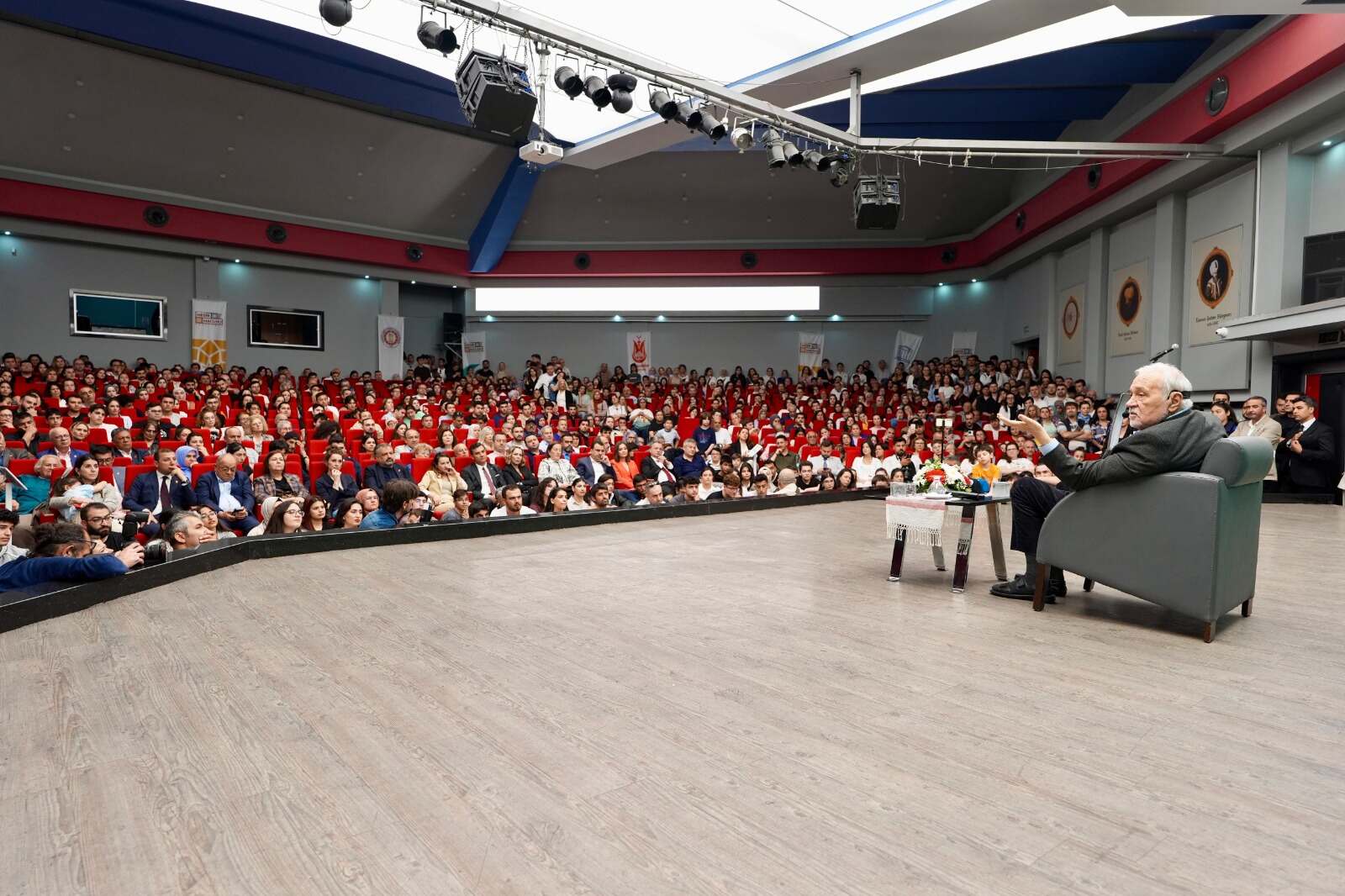 Manisa Kültür Merkezi