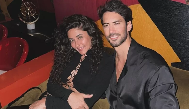 Melek Mosso Ve Eşi