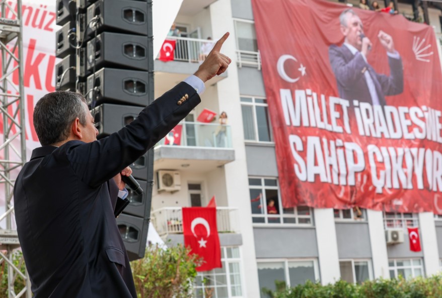 Özgür Özel Mersin'den seslendi