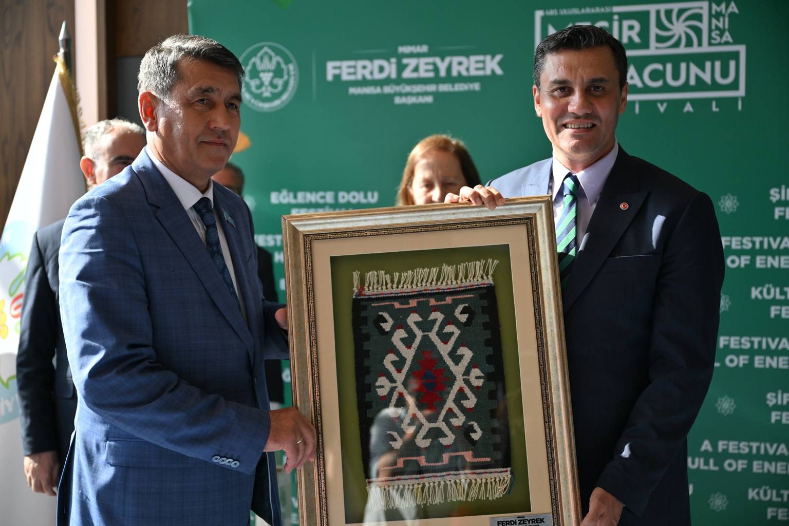 Mesir Festivali’nde Hediyeler Ve Gönüller Buluştu (3)