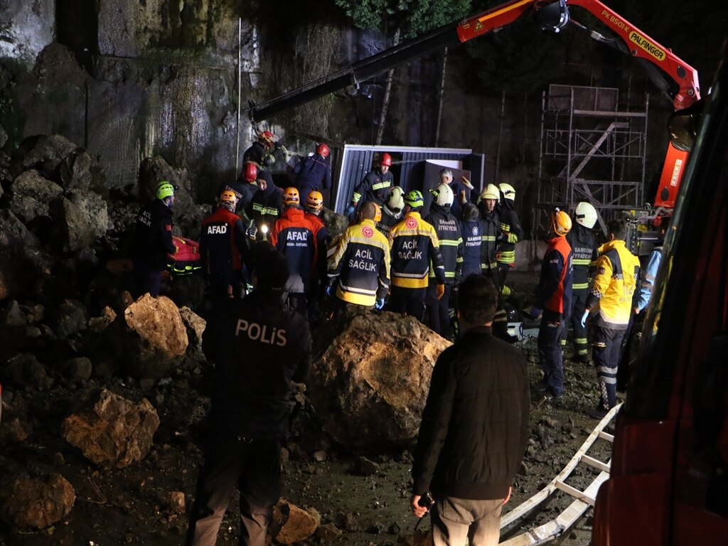 Samsun'da Baba Ve 2 Kızının Öldü