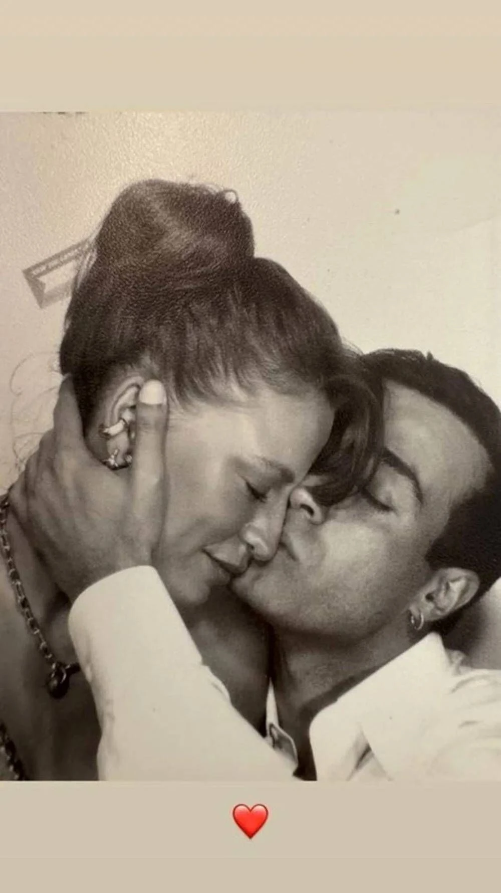 Serenay Sarıkaya Ve Mert Demir 3-1