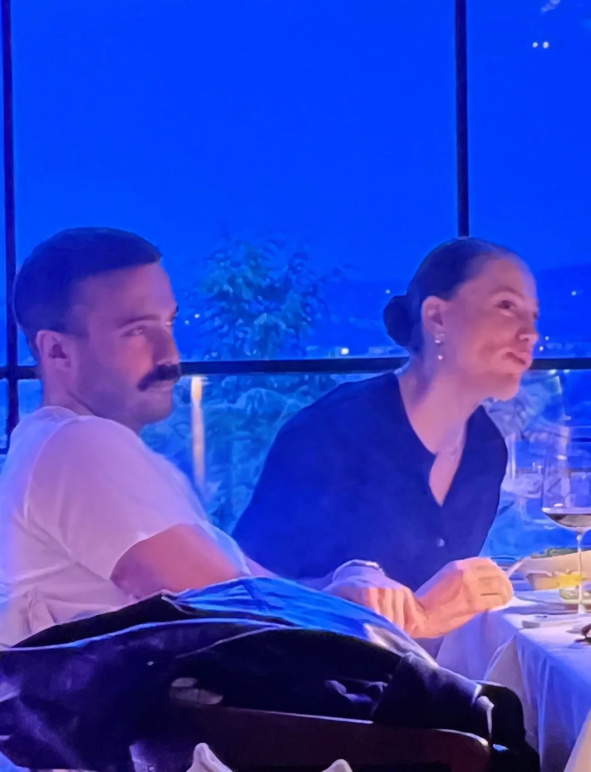 Serenay Sarıkaya Ve Mert Demir Yemek
