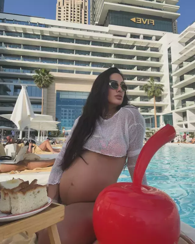 Hamileliğinin 7. ayında Dubai tatili